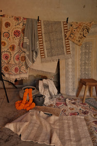 AREA RUGS