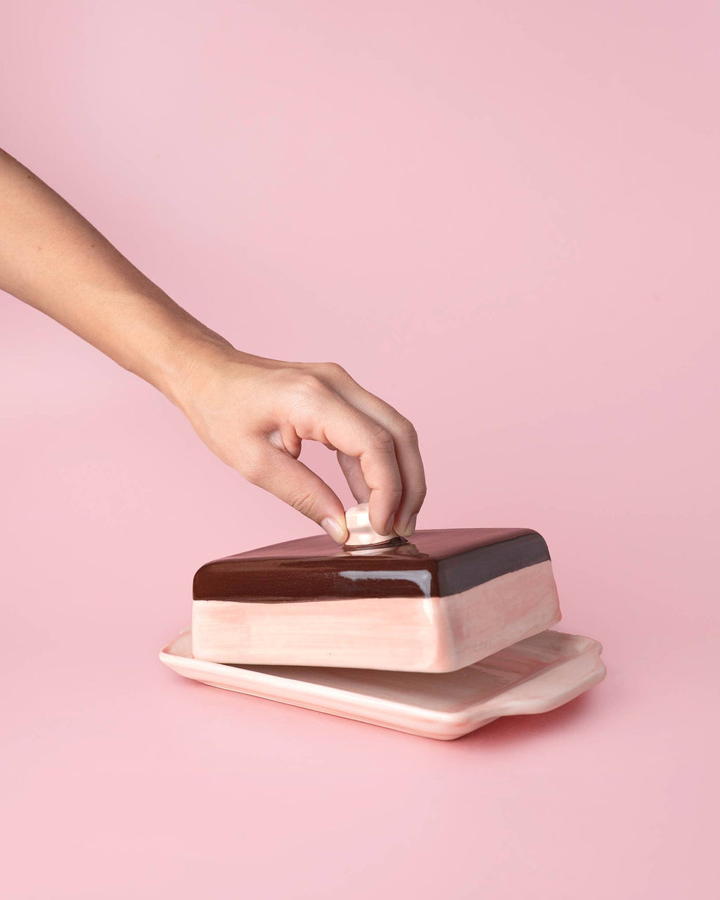Artisanal Ceramic Butter Dish – Pink & Brown / CHOCOLATE