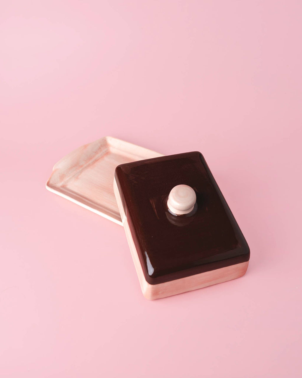 Artisanal Ceramic Butter Dish – Pink & Brown / CHOCOLATE