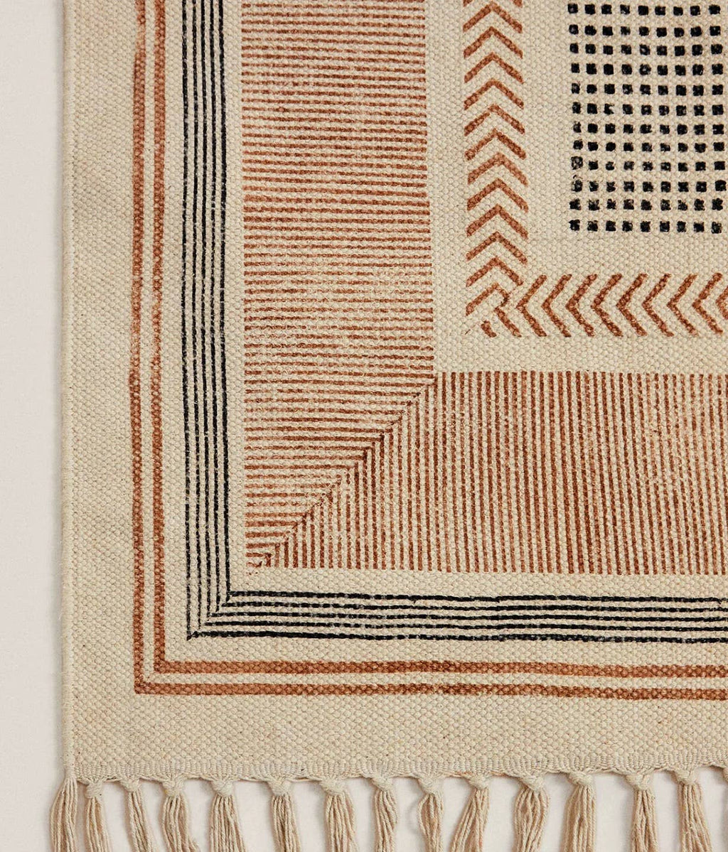 Sthir Hand knotted Rug