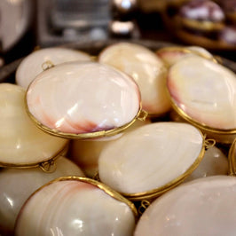 Mini Clam Trinket - Pill Box - Coin Purse