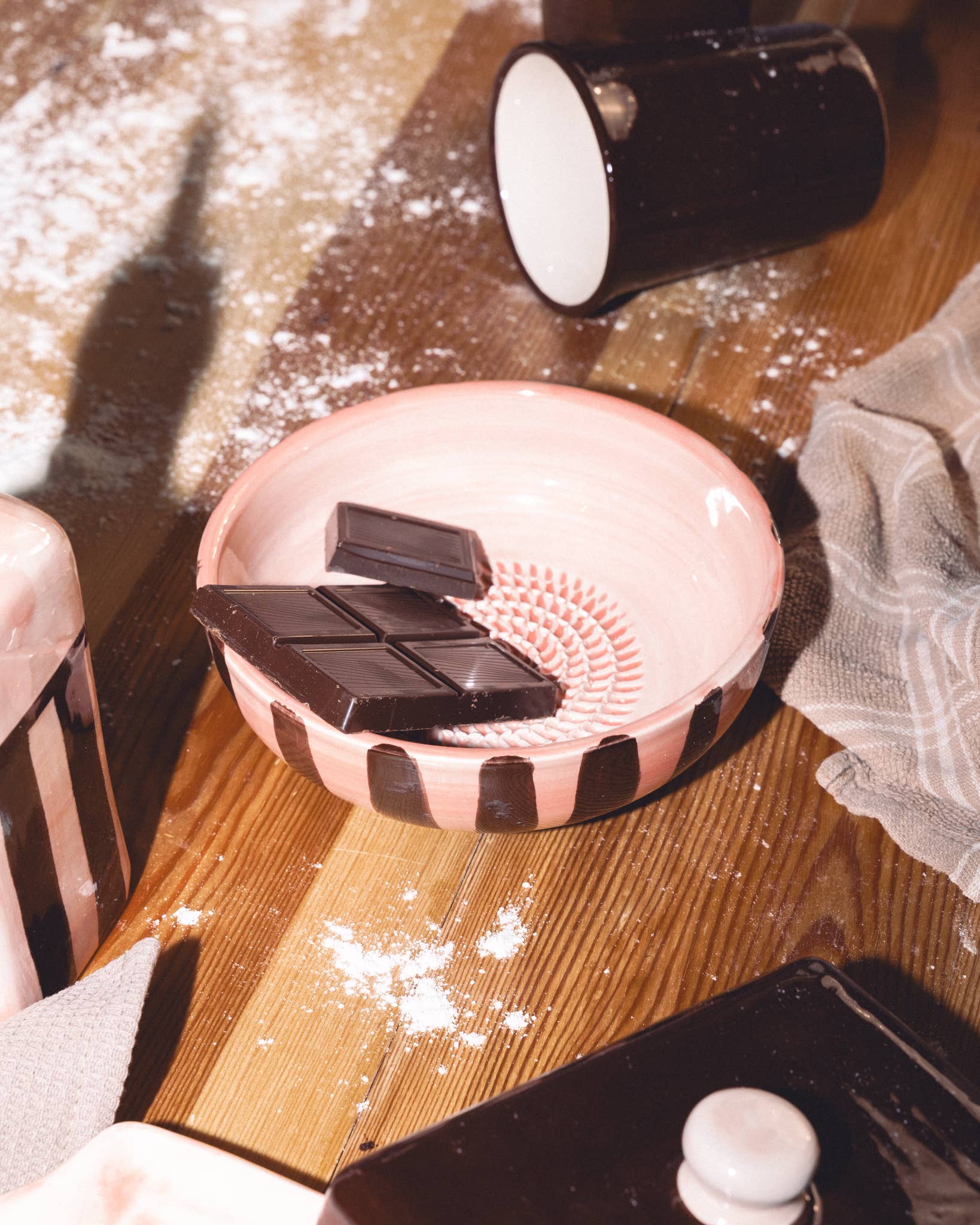 Ceramic Grater Bowl - Pink & Chocolate