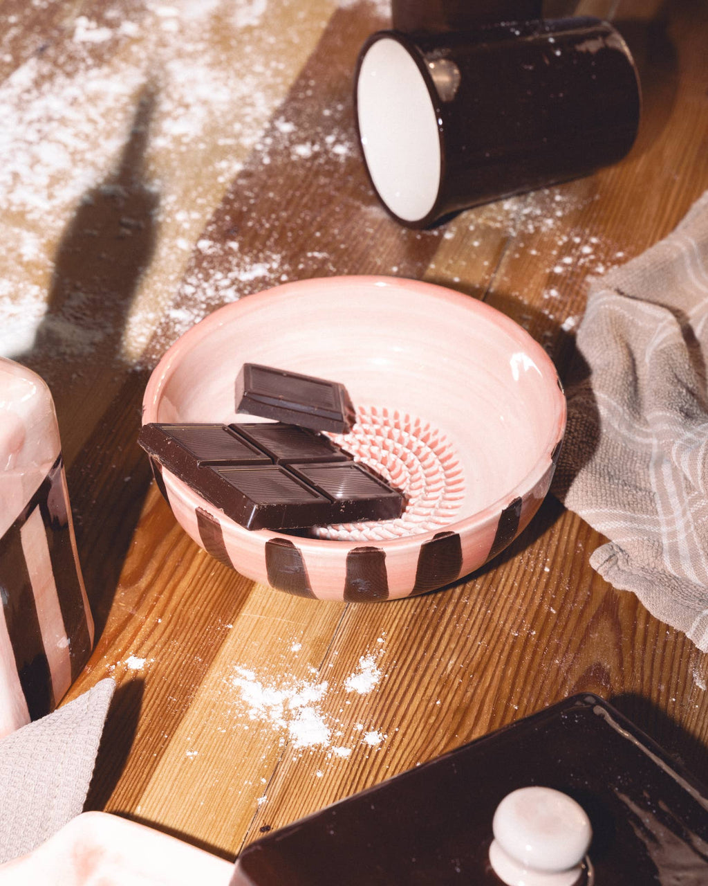 Vintage Pottery Grater Bowl – Pink and Brown / CHOCOLATE