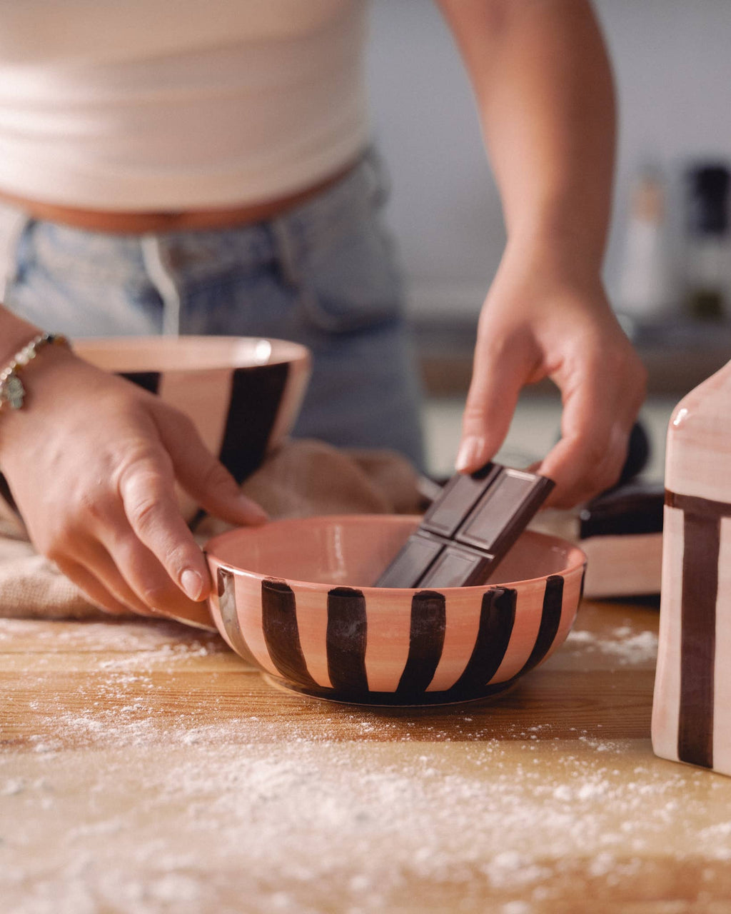 Vintage Pottery Grater Bowl – Pink and Brown / CHOCOLATE