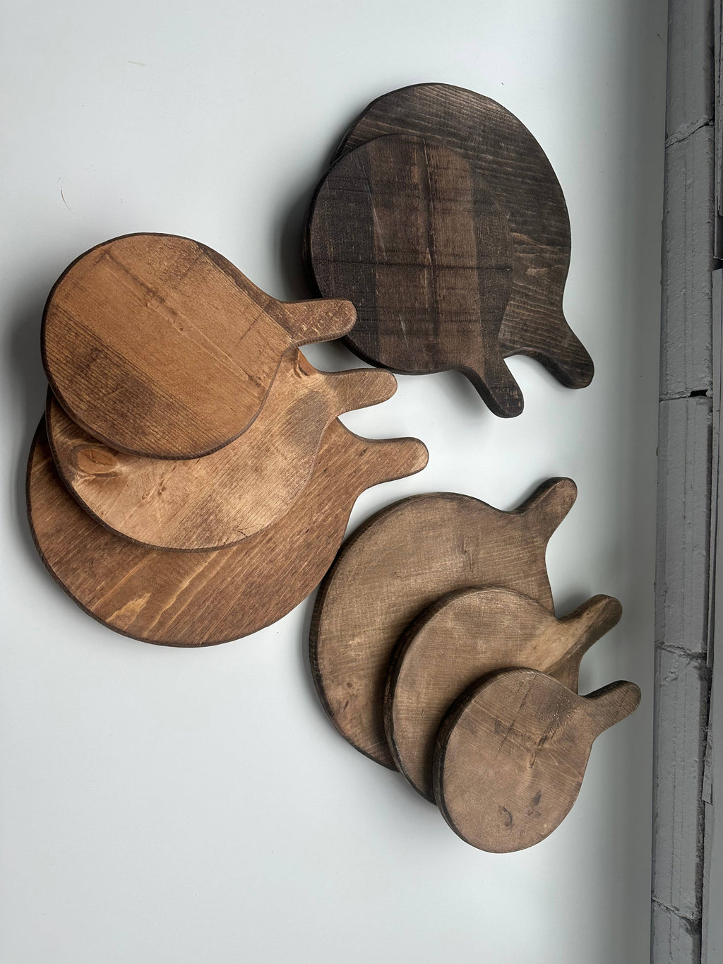 Round board with handle