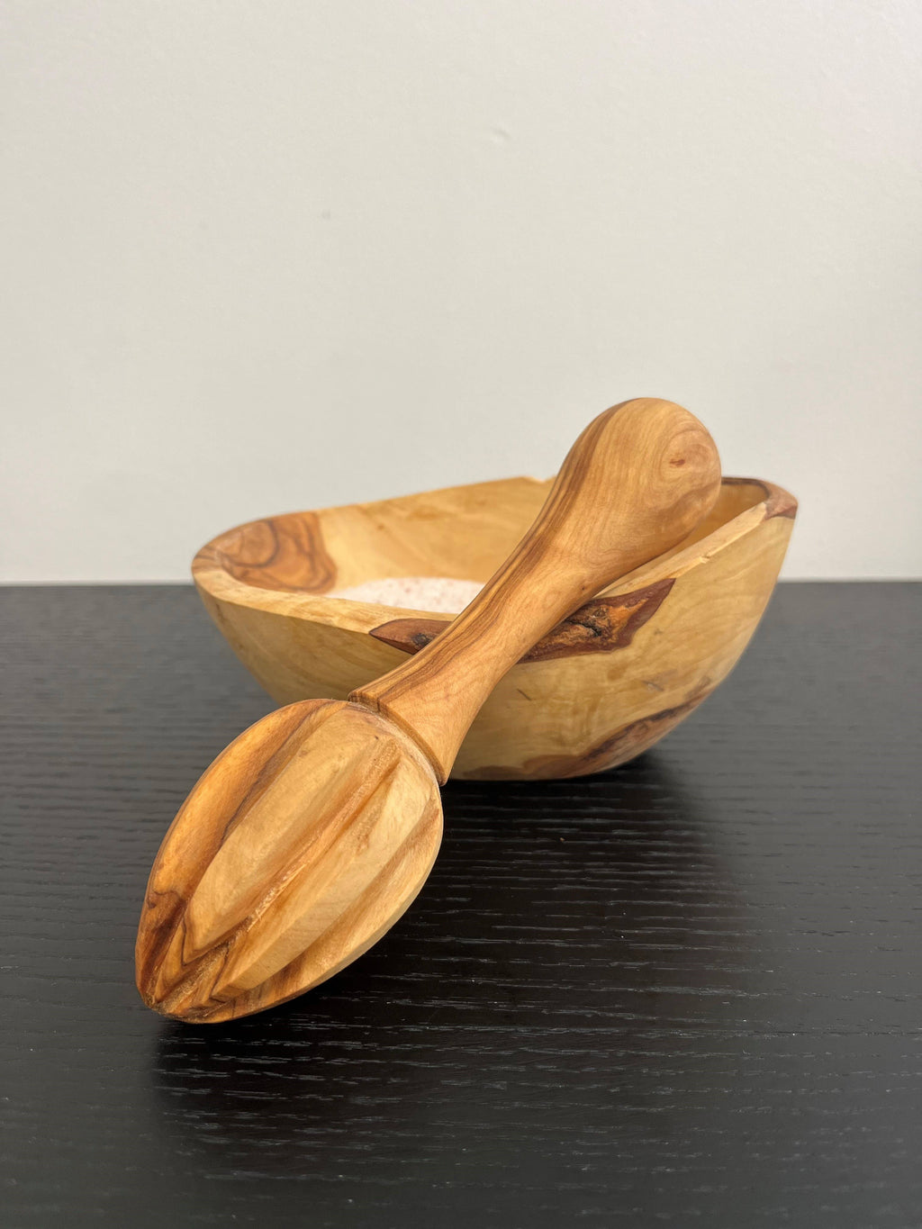 Lemon Squeezer Olive Wood Natural