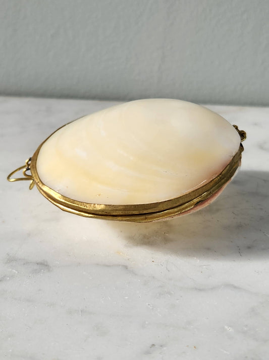 Mini Clam Trinket Pill Box, Coin Purse