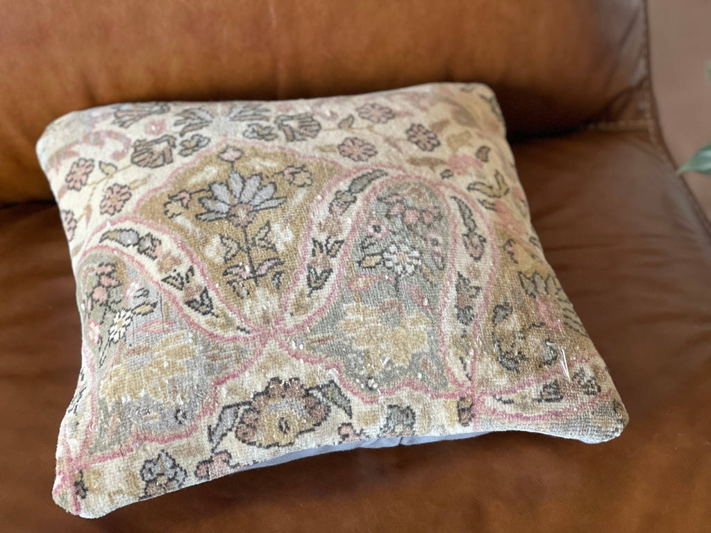 Ladic | 16' Turkish Rug Pillow | Floral | Coral