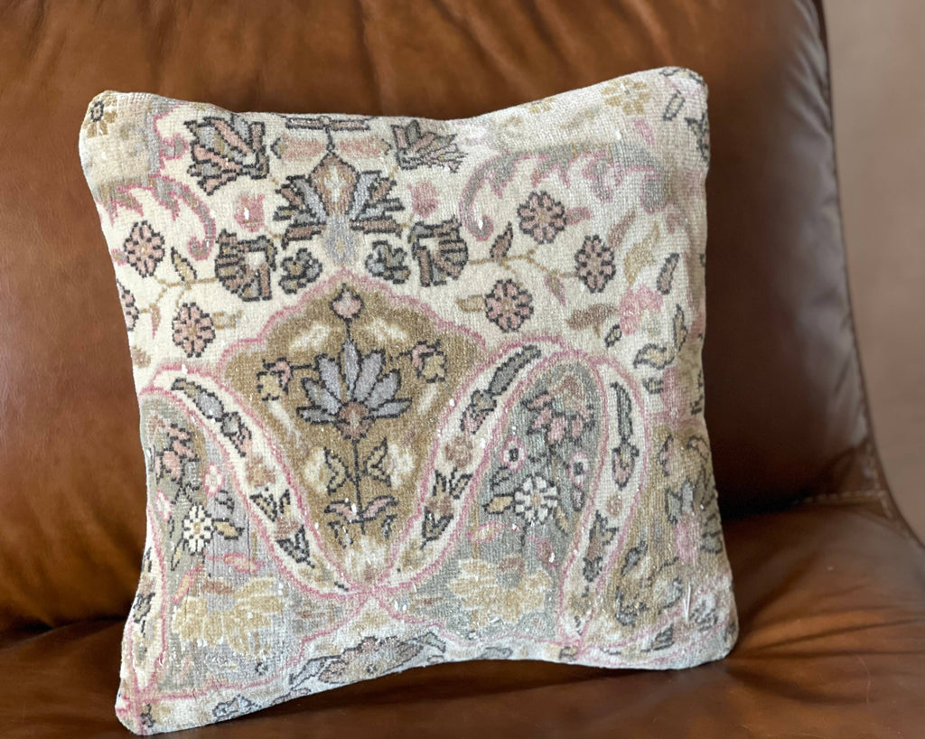 Ladic | 16' Turkish Rug Pillow | Floral | Coral