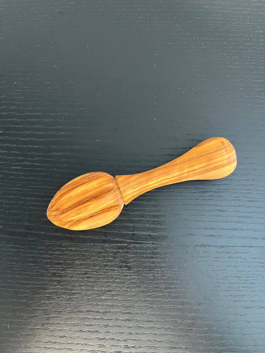 Lemon Squeezer Olive Wood Natural