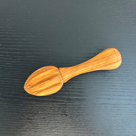 Lemon Squeezer Olive Wood Natural