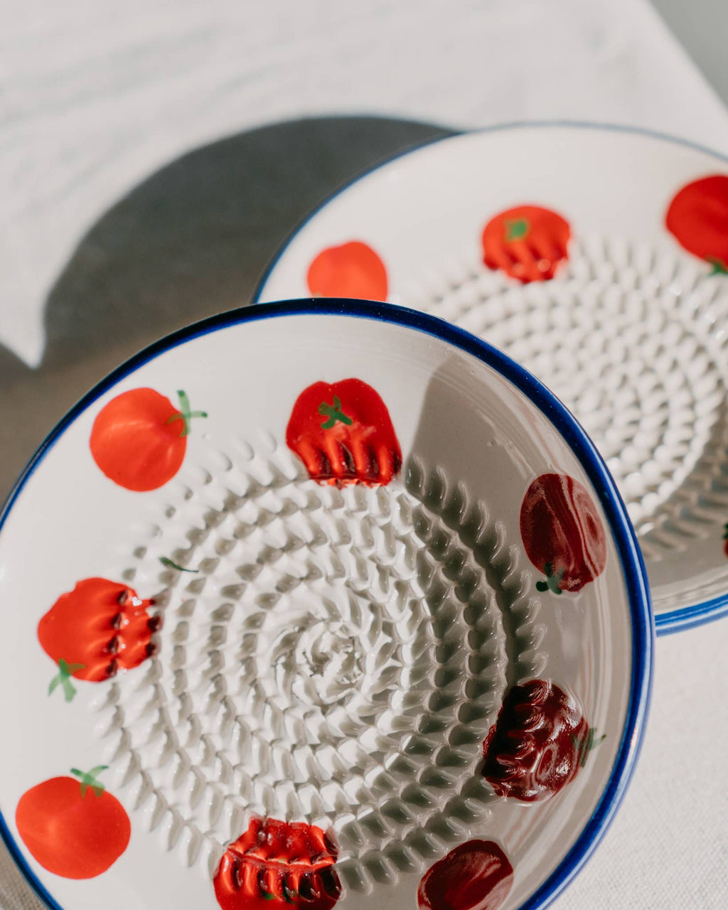 Ceramic Garlic Grater Plate - Small Blue & White - Pomodoro
