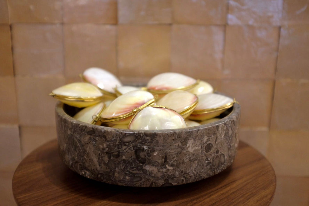 Mini Clam Trinket - Pill Box - Coin Purse