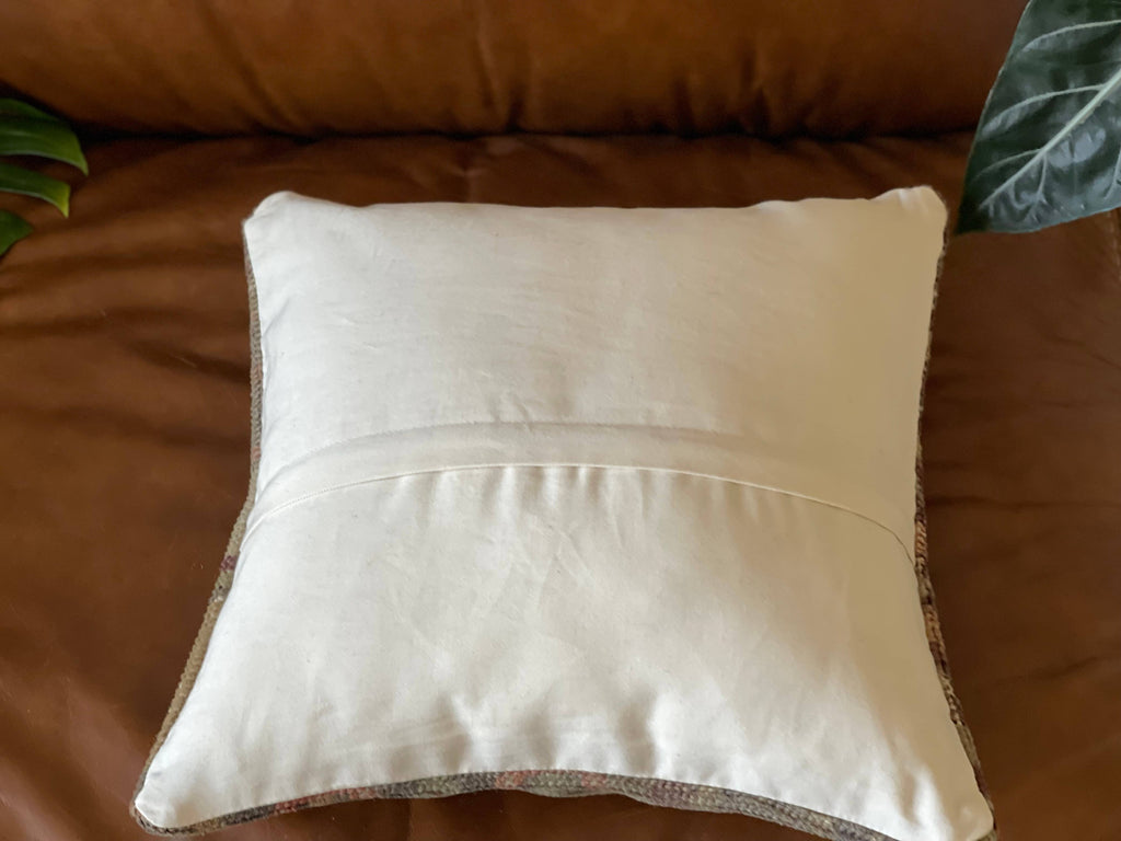 Vintage Turkish Rug Pillow | Beste 16’