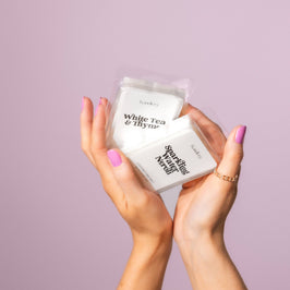 White Tea Thyme | 2.5 oz Coconut Tarts | Wax Melt