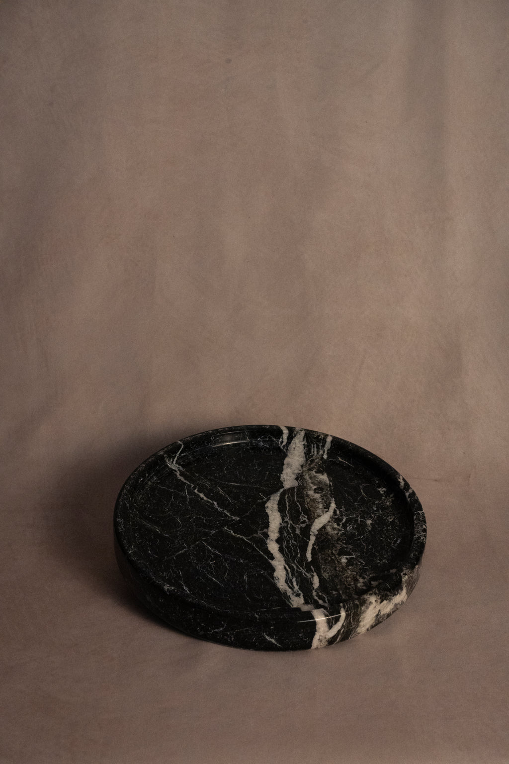 Round Tray - Black Zebra Marble