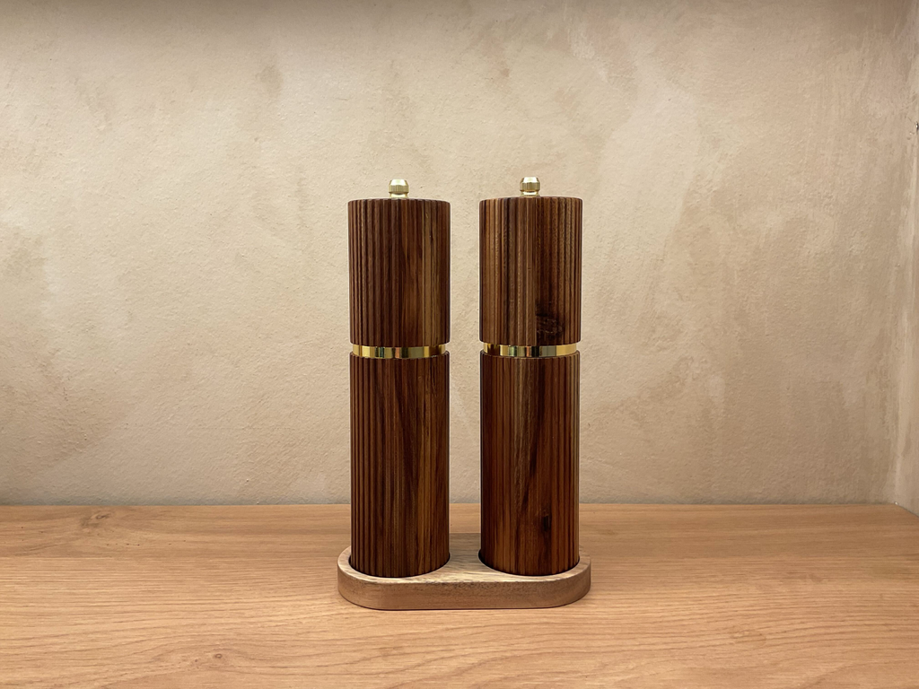Salt and Pepper Mill with tray - Set of 3