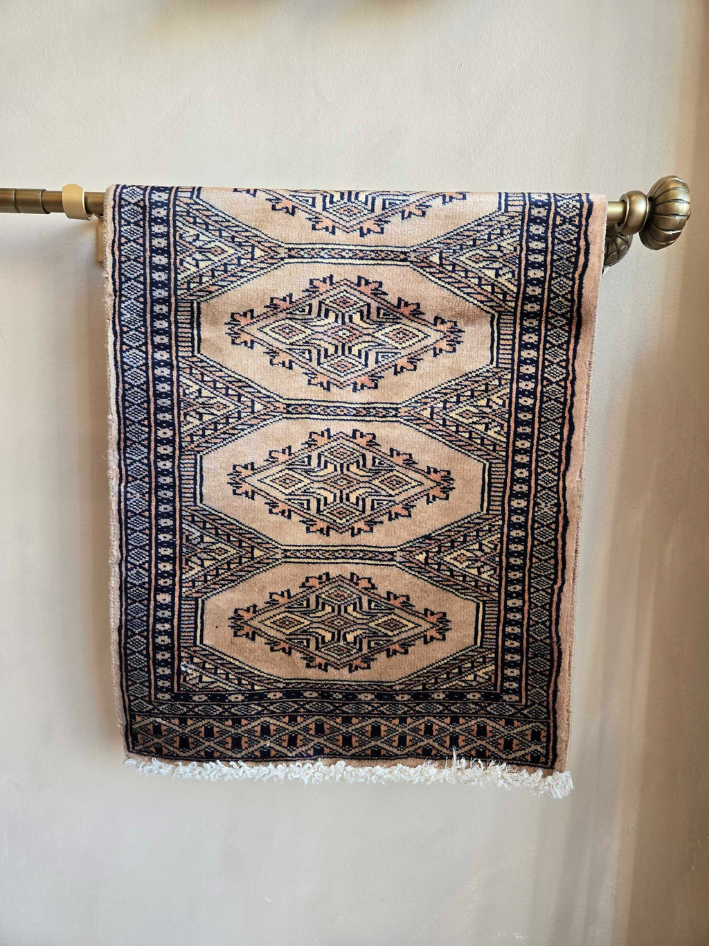 Beige Octagon Pattern Med Pakistani Rug
