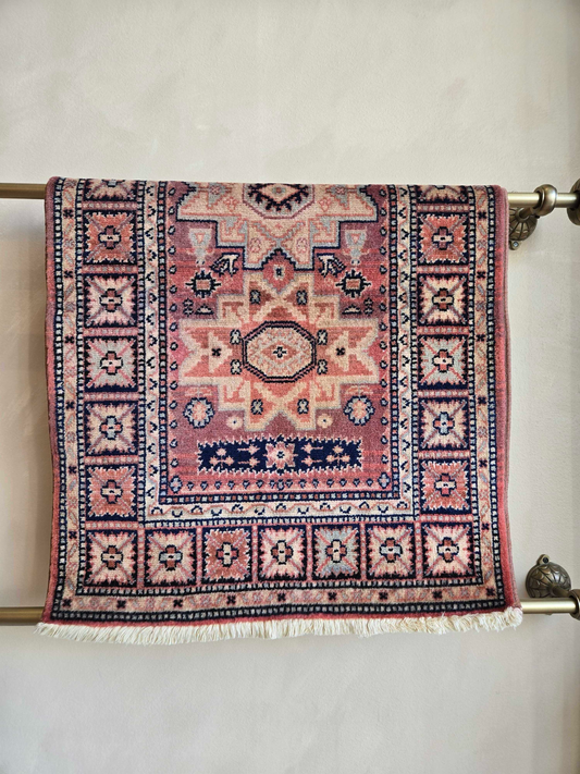 Red Eye Med Pakistani Rug