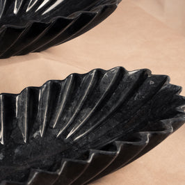 Heirloom Oblong Fluted Bowl - Jet Black Marble - Large - close-up detail