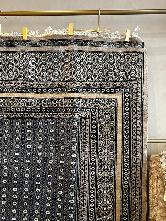 Silk Rug - Tapestry - 4' x 6' - 012