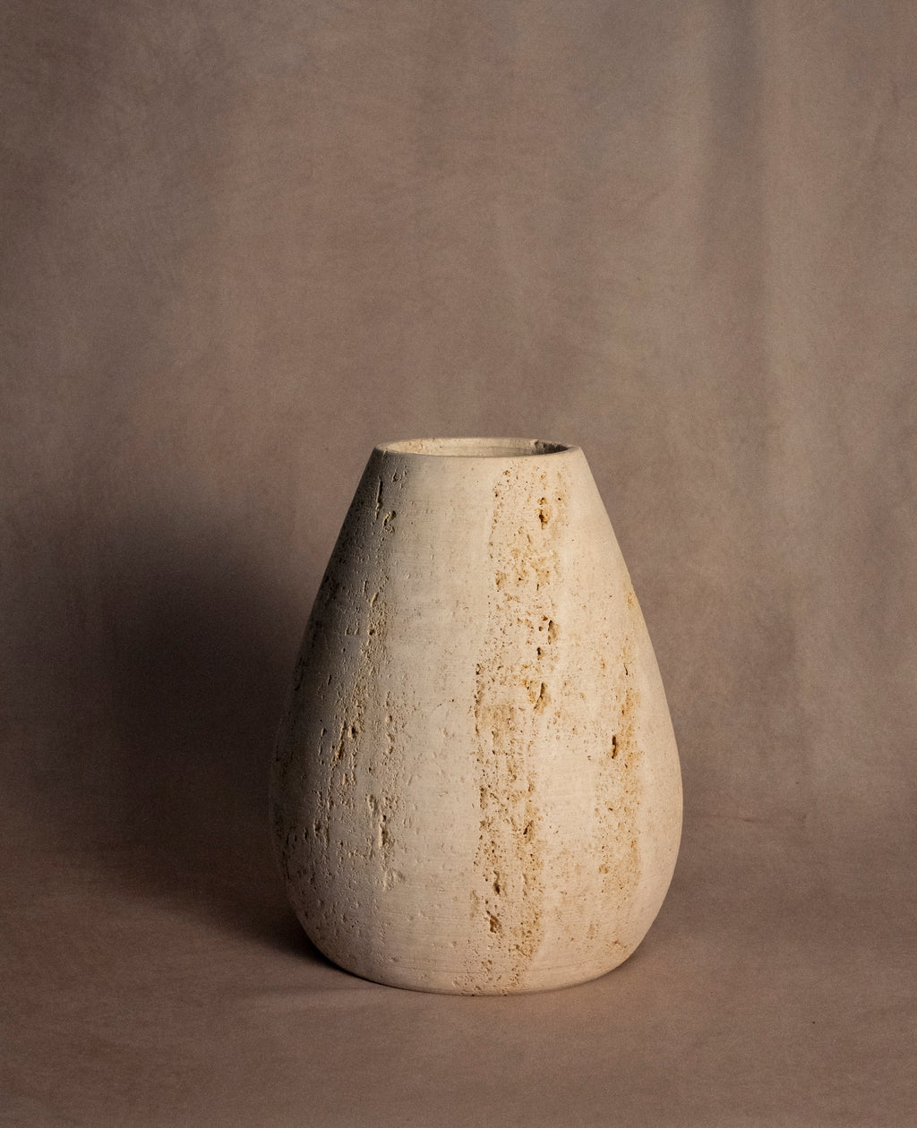 Rounded Vase - Travertine