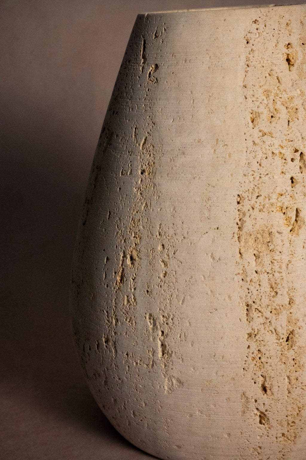 Rounded Vase - Travertine