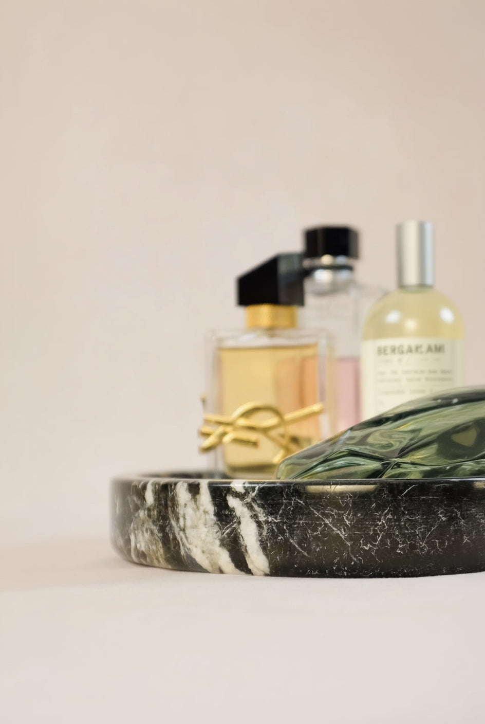 Classic Round Vanity Tray - Black Zebra Marble