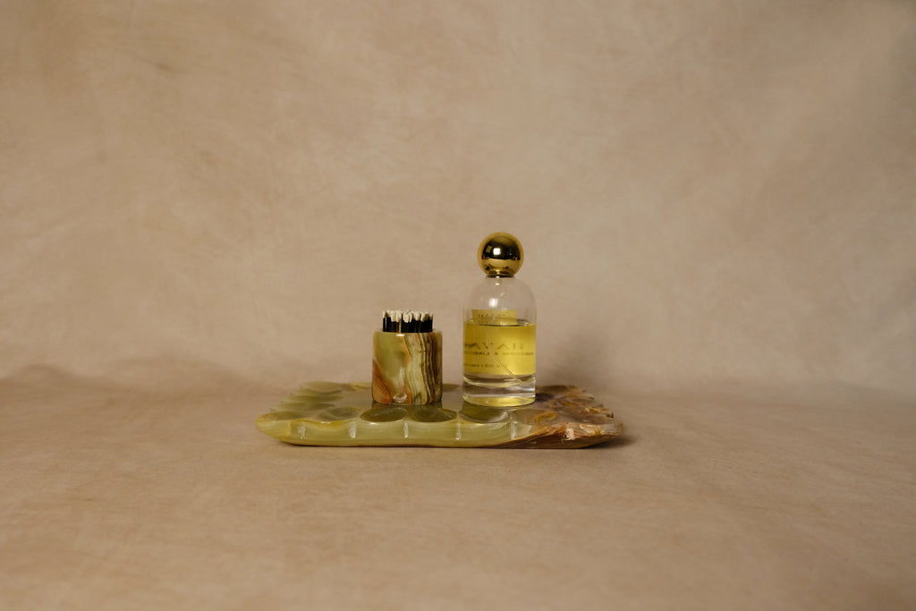 Onyx Pebbled Edge Tray - with decorative accessories