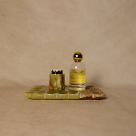 Onyx Pebbled Edge Tray - with decorative accessories