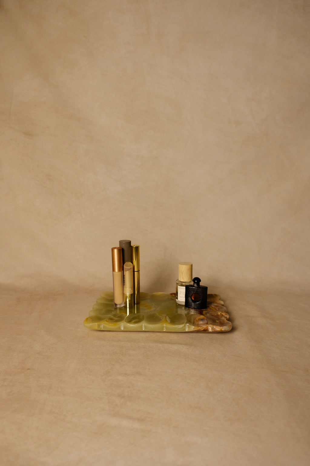 Onyx Pebbled Edge Tray - Lifestyle display