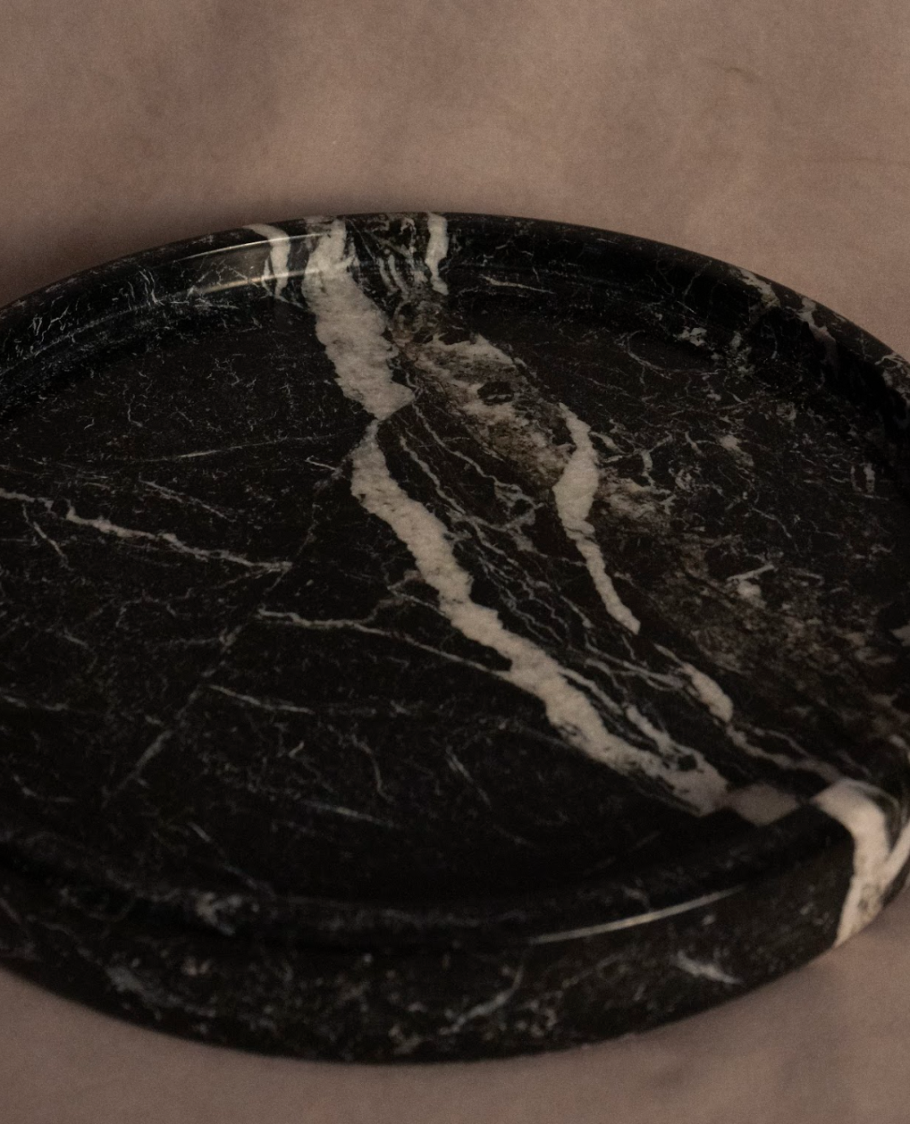Round Tray - Black Zebra Marble