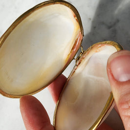 Mini Clam Trinket - Pill Box - Coin Purse