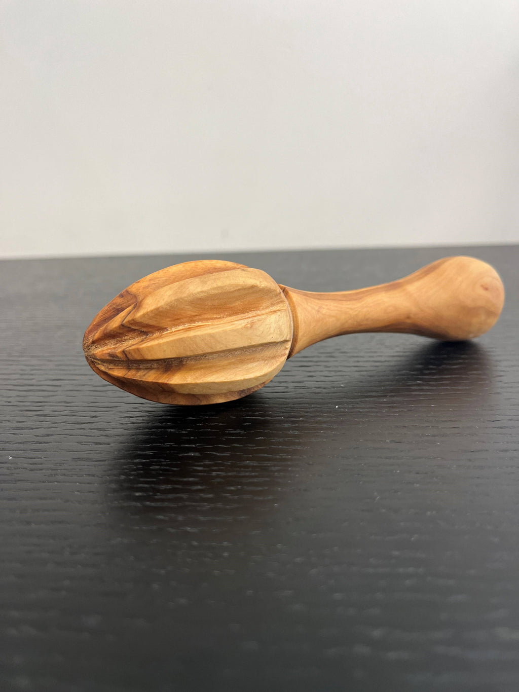 Lemon Squeezer Olive Wood Natural