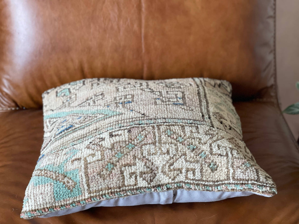 Ayla | 20'
Vintage Turkish Rug Pillow