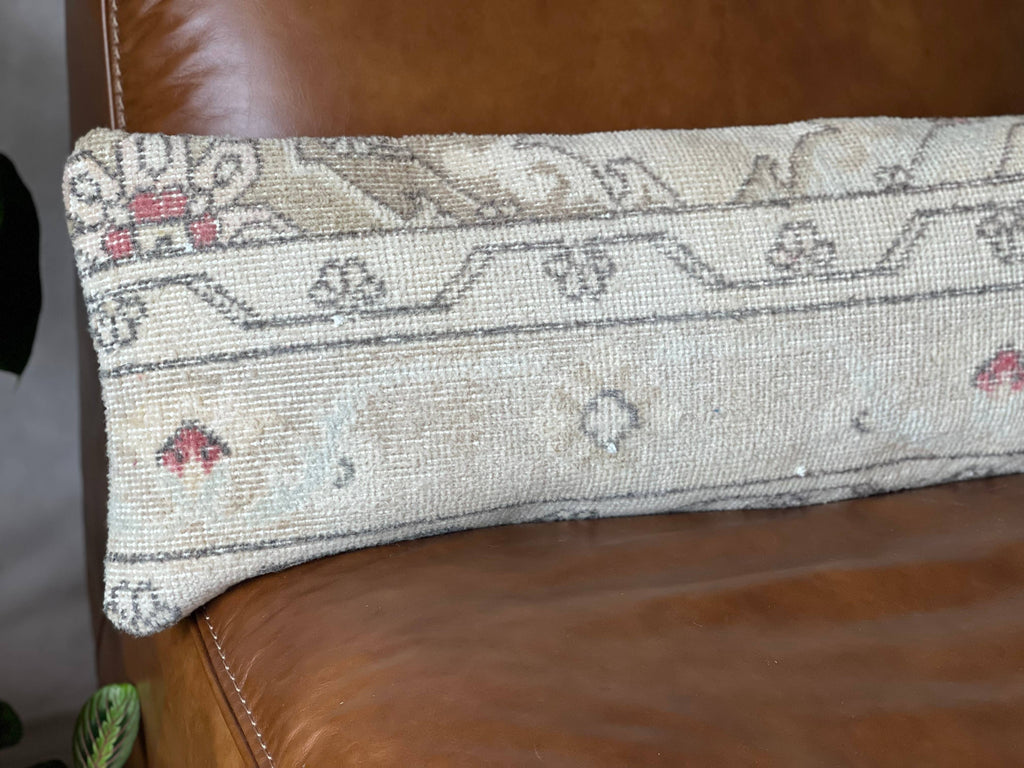 Kumru | 12 x 35
Turkish Lumbar Pillow Cover