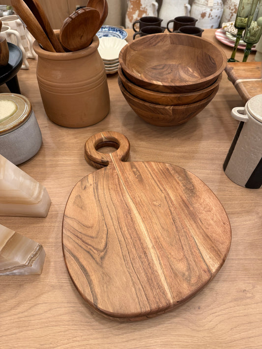 Round Acacia Cutting Board